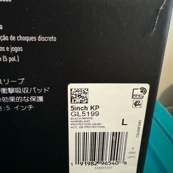 adidas 5 inch Black kneepads. Unisex. Size Large. New in box. USA Volleyball - Picture 4 of 4